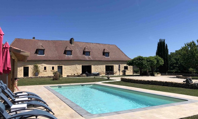Baneuil Bed & Breakfast | Chambre D'hôte du Domaine des Deux Ânes, Dans un Calme Absolu