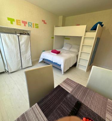Castres House | Chambre Familiale Tetris