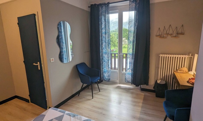 Lully Apartment | Chambre Indépendante Avec Cabine de Douche