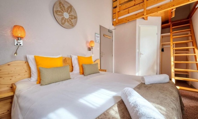 Valloire Apartment | Chambre Moderne Famille | Près des Pistes | Wi-Fi