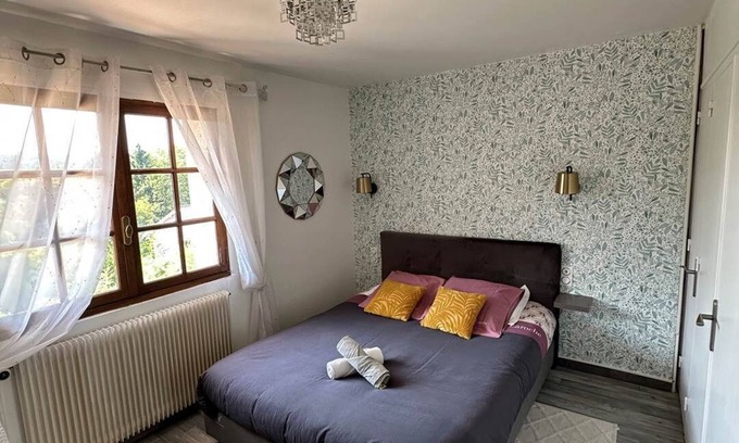 Saint Didier de la Tour Apartment | Chambre Orchidée - Domaine de la Provençale
