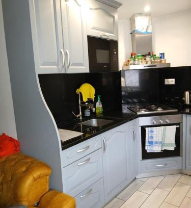 Saint-Ouen-l'Aumone House | Chambre ou calme