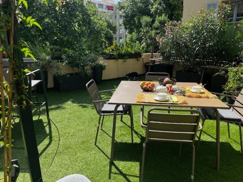 Gambetta Bed & Breakfast | Chambre Vue Jardin Alsace Lorraine Victor Hugo