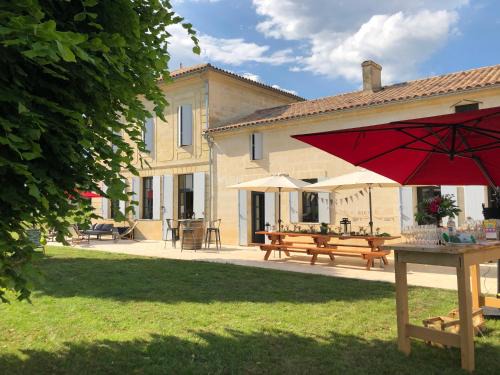 Robins Bay House | Chambres d'hôte & Gîte Château Le Conte - Saint Emilion