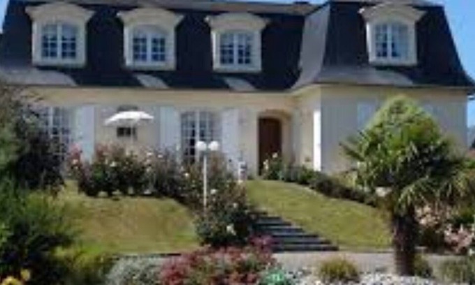 Cancale House | Chambres D'hôtes La Mansardière