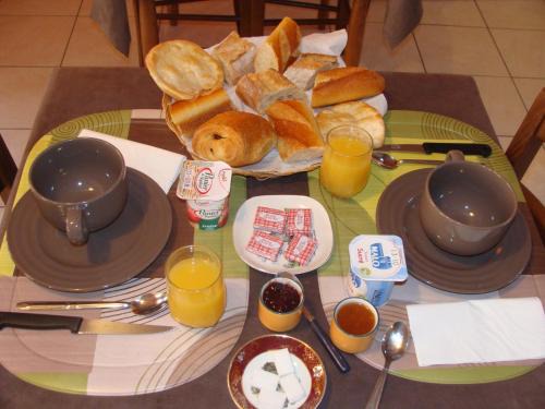 Saint-Broladre Bed & Breakfast | Chambres d'hôtes Le Petit Angle