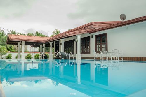 Kaduruduwa Hotel | Chamil villa