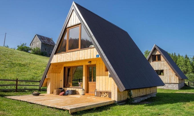 Zabljak Ski Chalet | Chamois Apartments Durmitor
