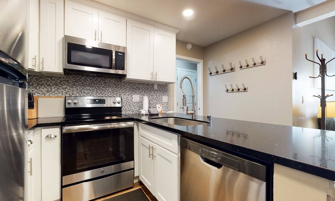 Mammoth Lakes Condo | Chamonix #70 - Near Yearly Outdoor Activities!
