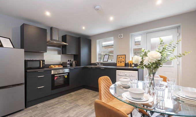 Darlington House | Champagne House - 3 Bedroom Townhouse