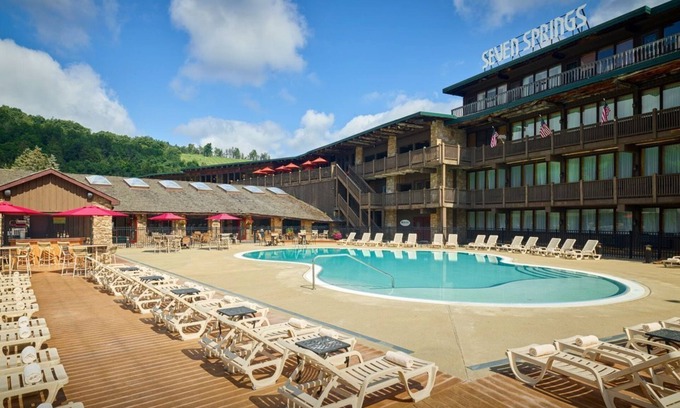 Seven Springs Apartment | Champion Grand Suite | Slopeside Hotel
