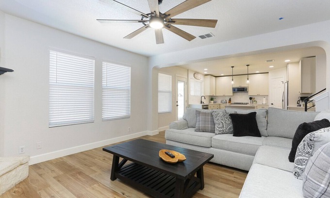 Medina Valley House | Champions Getaway