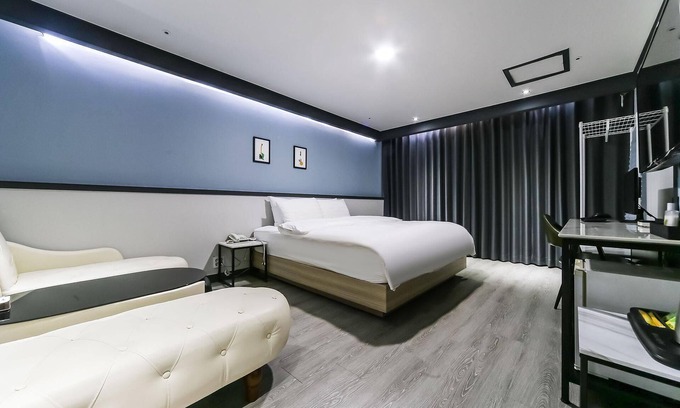 Sangnam-dong Hotel | Changwon The View Hotel