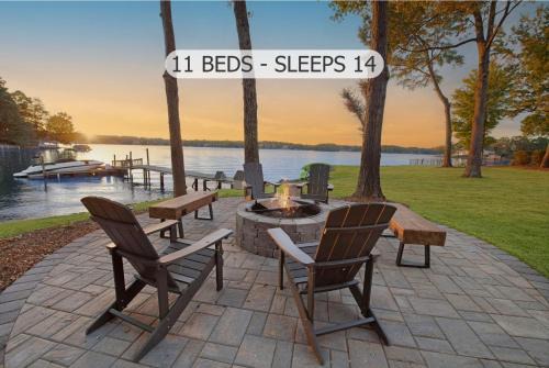 Mayhew House | Channel Marker Exclusive Lakefront Home wHot Tub Custom Bunk Room Dock Optional Boat Rental 1418