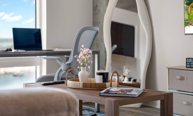 Channel District Apartment | Channelside:Steps to DT, Amalie Arena, Conventions