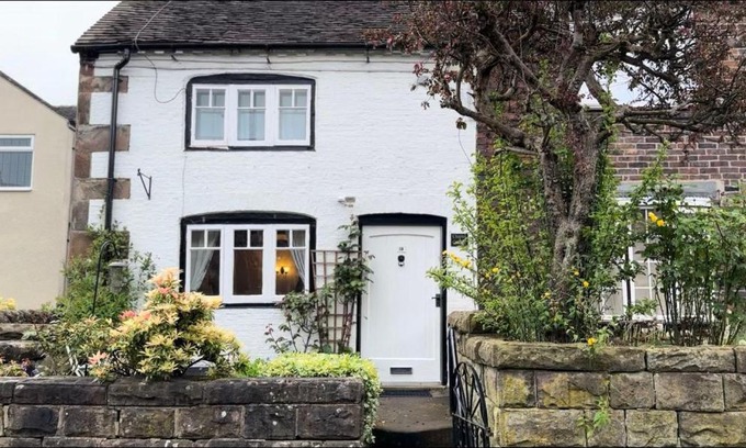 Cheddleton House | Chapter Cottage, Cheddleton Nr Alton Towers, Peak District, Foxtail Barns, the Ashes