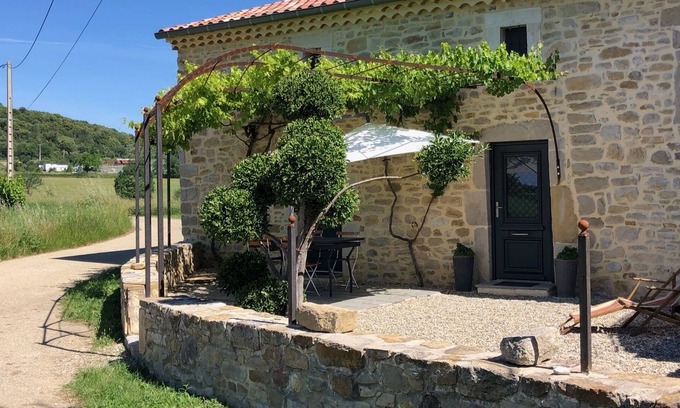 Saint-Sauveur-de-Cruzieres Other | Charming cottage with independent access in a Mas of character.