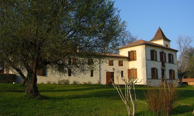 Saint-Pierre-du-Mont House | Character property in a wooded park with swimming pool