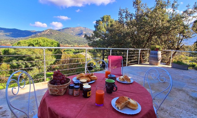 Montegrosso House | Character house, magnificent view, sleeps 6
