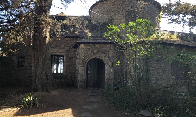Saint-Coulomb House | Character house with large garden facing the entrance of a beautiful beach