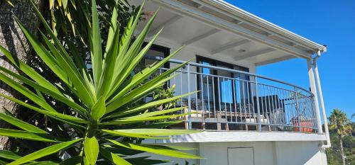 Palm Beach Apartment | Character Seaview Chalet 17 by Palm Beach Chalets