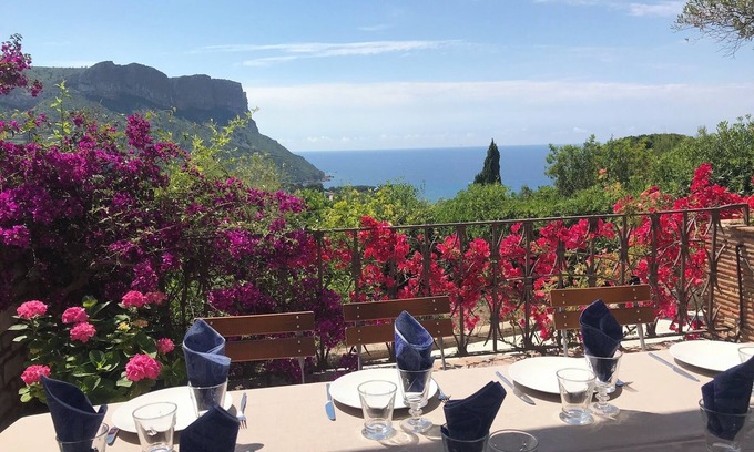 Cassis Villa | Character villa with sea view and swimming pool