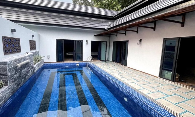 Bentong House | Charis Janda Baik Semi D Villa 6: 3 Bedroom + Pool