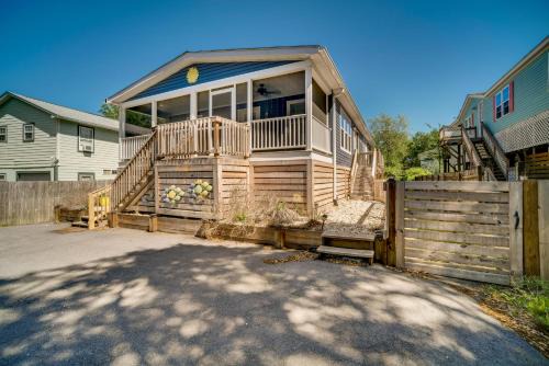 Charleston House | Charleston Home with Porch - 3 Mi to Folly Beach!