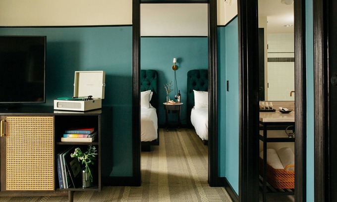 Charleston Historic District Apartment | Charleston Suite | 2 King Beds + Luxe Interiors