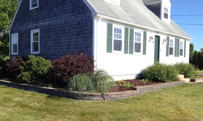 Charlestown House | Charlestown Beach; Renovated 4 BR House