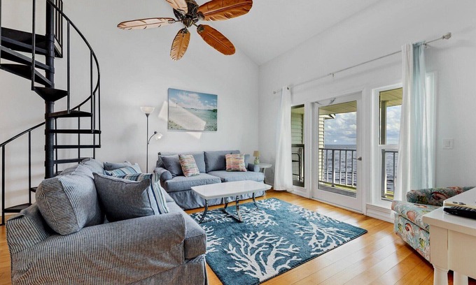 Port Charlotte House | Charlotte County Condo 5910 - Serenity by the River!