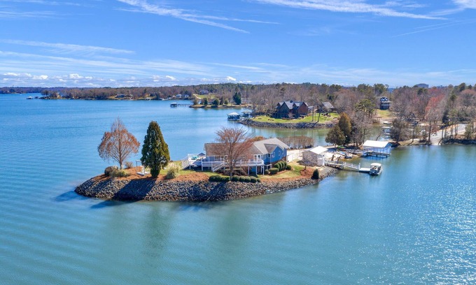 York House | Charlotte Lux Lake House Private Peninsula, Hot Tub & Beach, Wheelchair access