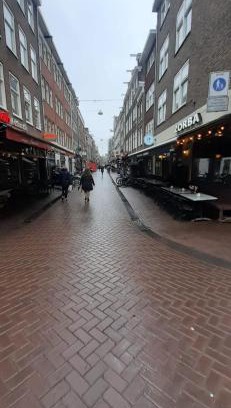 De Weteringschans Bed & Breakfast | CHARLOTTE, not for parties, not a hotel, room with shared bathroom, no kitchen