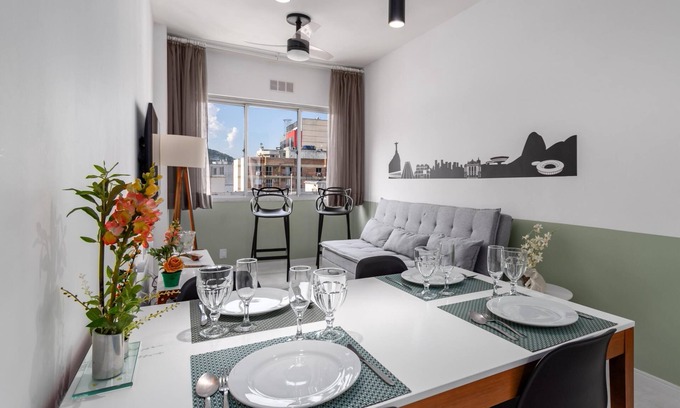 Zona Sul Apartment | Charm in Botafogo Well Decorated Sct1202