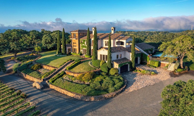 Fairfield Villa | Charm of Villa Capricho - Private 25-acre Wine Country Estate w/Pool, Vineyard