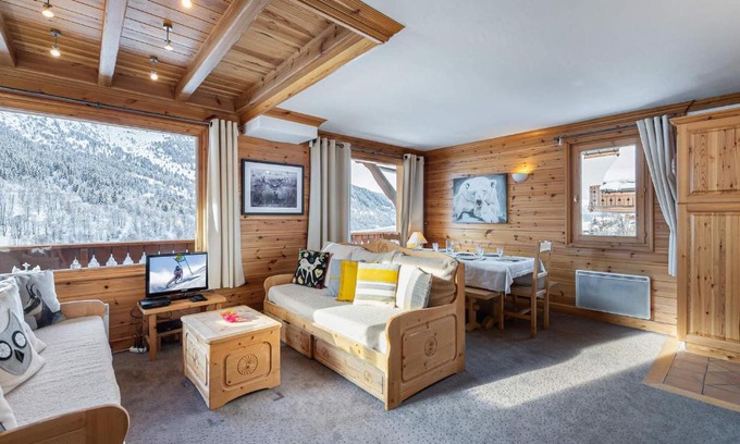 Meribel Centre Apartment | Charmant appart 3 ch. proche centre Méribel - FR-1-565-22