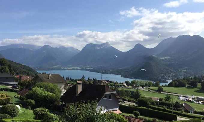 Talloires-Montmin Apartment | Charmant appartement avec vue lac
