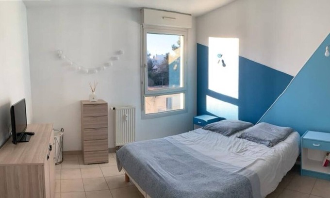 Les Arceaux Apartment | Charmant Grand T2 en Centre Ville et Garage privé