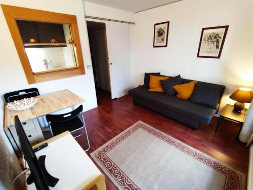 Isola Apartment | Charmant studio au calme avec balcon et internet - FR-1-292-108