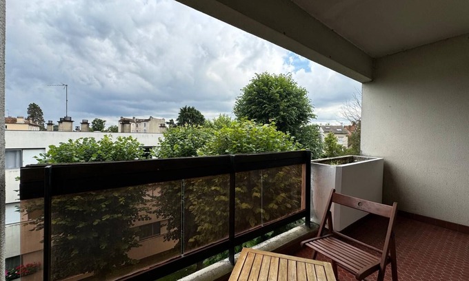 Garches Apartment | Charmant Studio Refait à Neuf