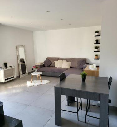 Le Beausset Apartment | Charmant T2 55m2 4P [Circuit du Castellet/Plages]