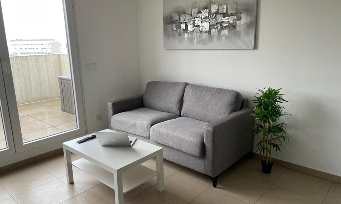 Saint-Jean-de-Vedas Apartment | Charmant T2 avec grande terrasse au calme