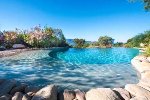 Olmeto House | Charmante maison à Olmeto avec piscine partagée