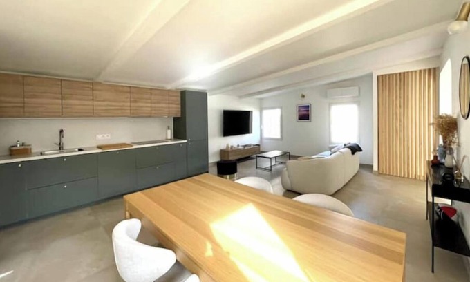 Garons House | Charmante Maison Avec Piscine