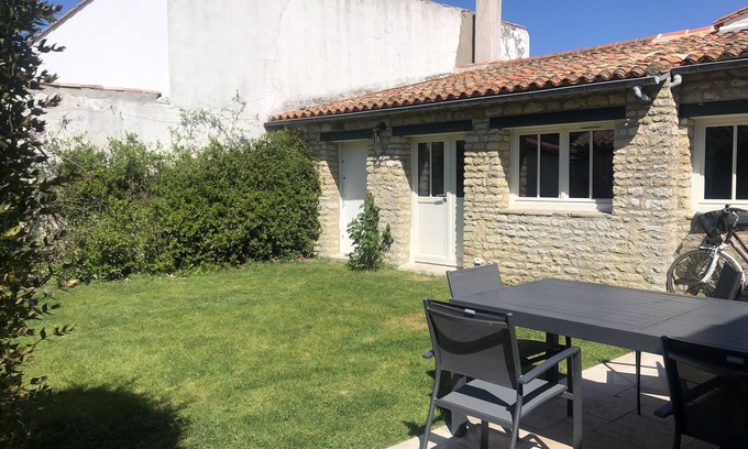 Loix House | Charmante Maison de Village Rétais Rénovée 8 Personnes