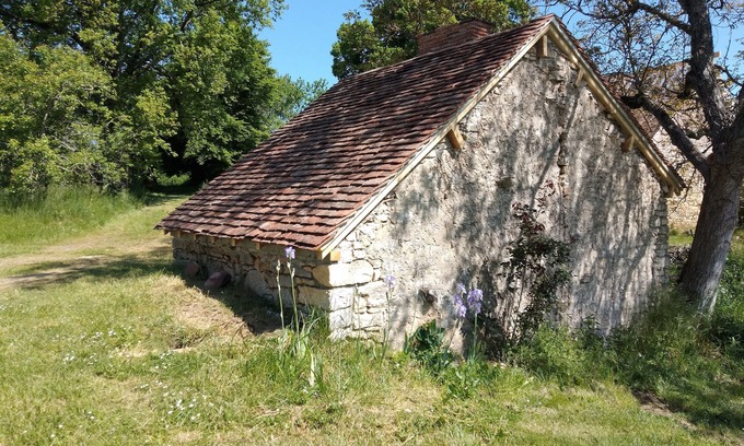 Saint Sozy House | Charmante Maison, Splendide Piscine en Pierre, Jolies Vues, Aucun Vis-à-vis