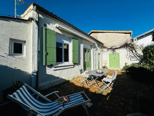 Fouras House | Charmante maisonnette à Fouras, 200m de la plage, idéale pour 4 personnes - FR-1-709-86