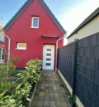 Rhein-Erft-Kreis District Apartment | Charmantes 2-Etagen Häuschen- Köln-Phantasialand