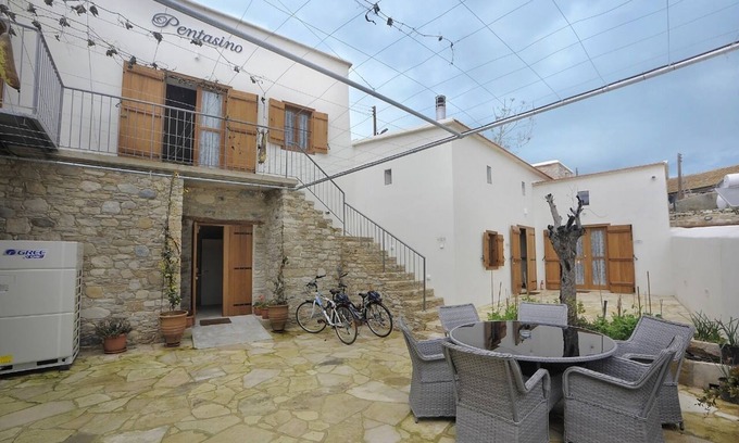 Agios Theodoros Cabin | Charming Luxury Studio Suite
