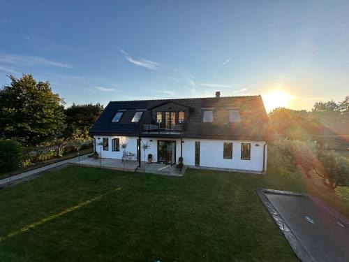 Simrishamn House | Charmigt havsnära boende på Österlen
